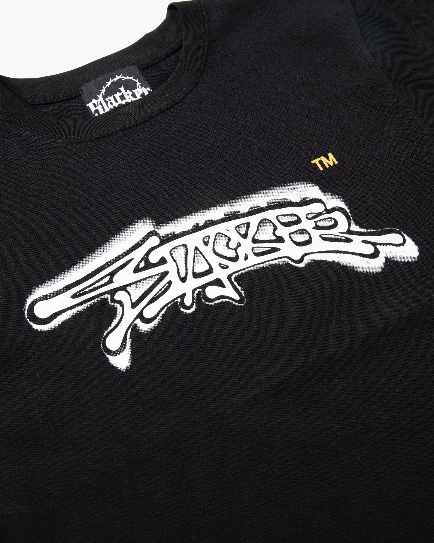 spray logo tee black